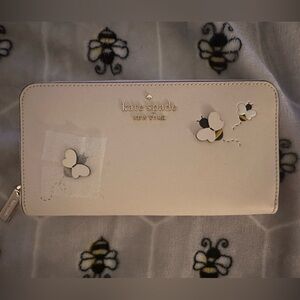 NWT Kate Spade Cream Bee-Embellished Wallet